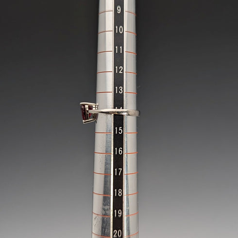 英國復古珠寶心型紅寶石色玻璃純銀戒指(14號)戒指